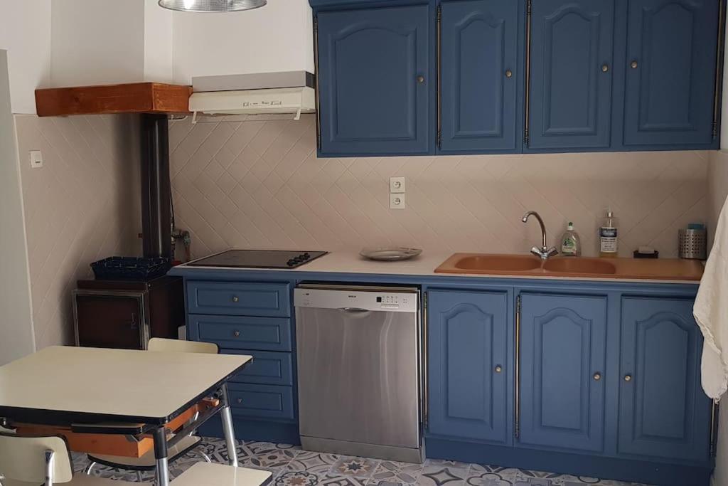 Location Appartement Dans Mas Provencal Monteux Exterior photo