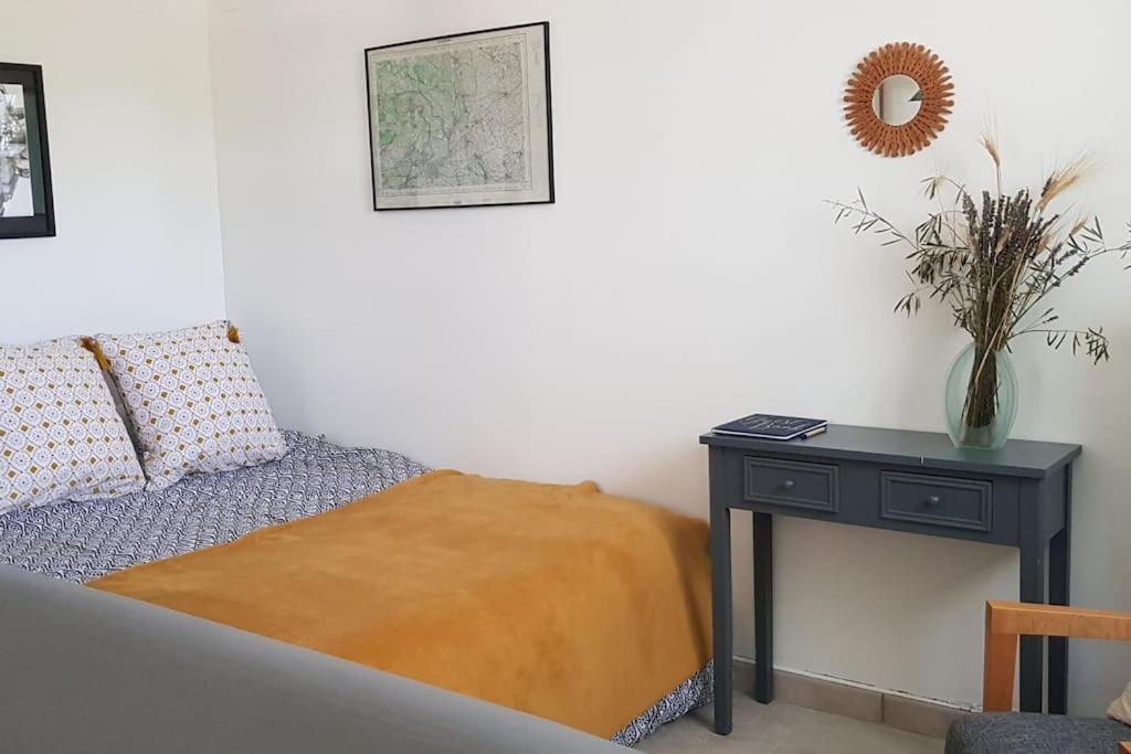 Location Appartement Dans Mas Provencal Monteux Exterior photo
