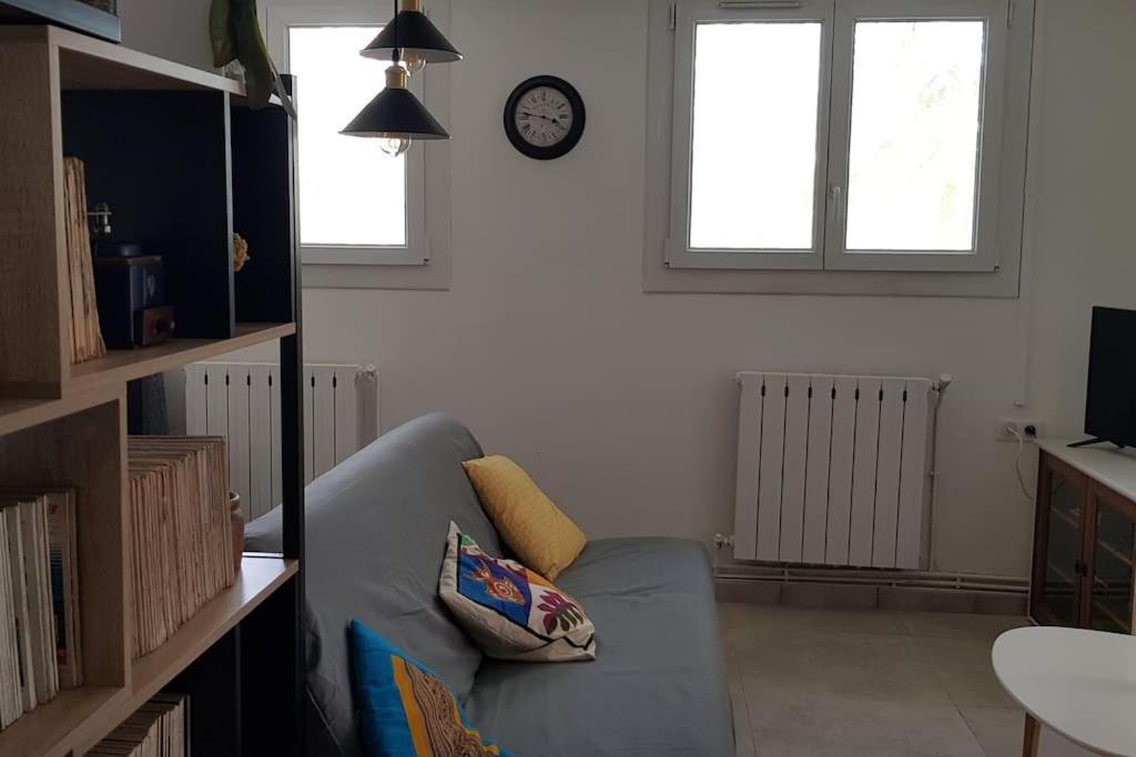 Location Appartement Dans Mas Provencal Monteux Exterior photo
