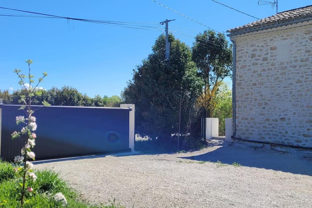 Location Appartement Dans Mas Provencal Monteux Exterior photo