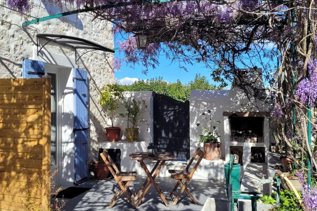 Location Appartement Dans Mas Provencal Monteux Exterior photo
